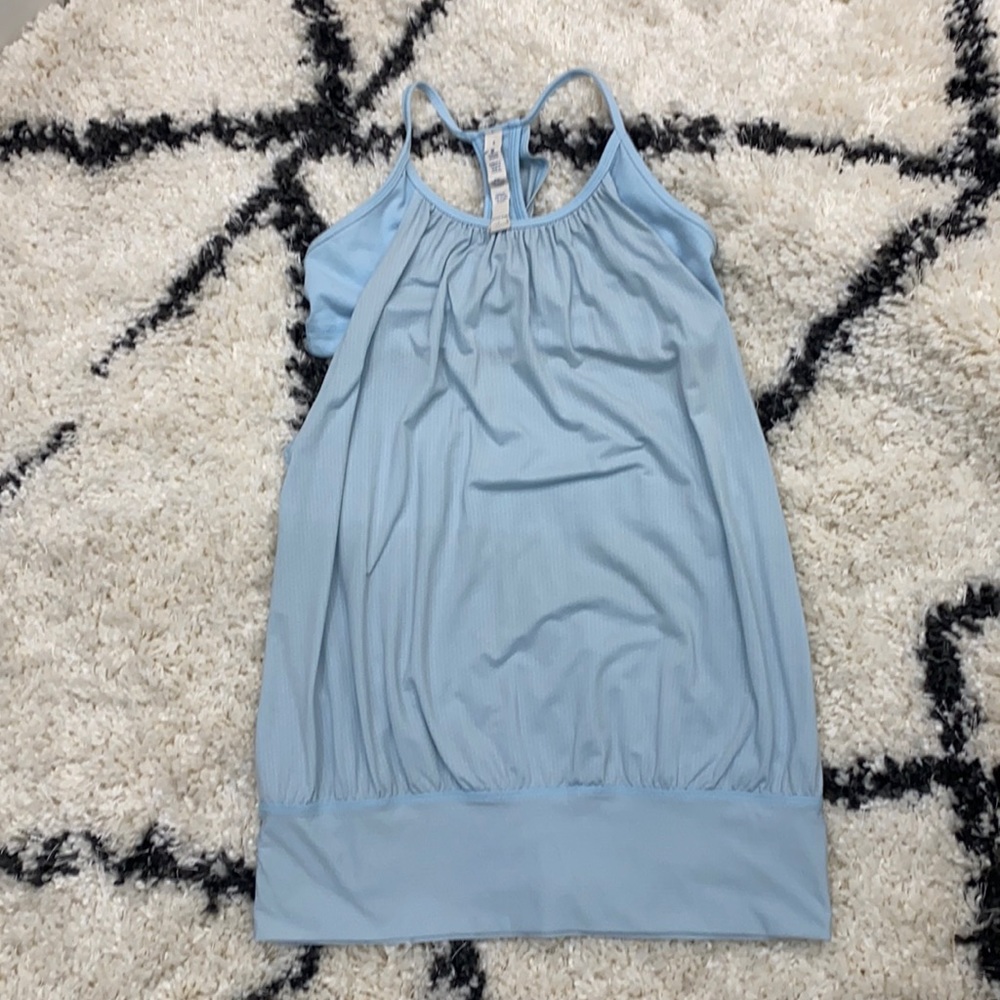 Lululemon No Limits Tank
Caspian Blue